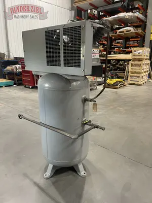 Ingersoll 7.5 HP T30 Upright 3PH Air Compressor