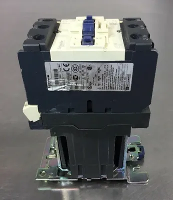 Schneider Electric LC1D65 DC DC24V Contactor 4E-10