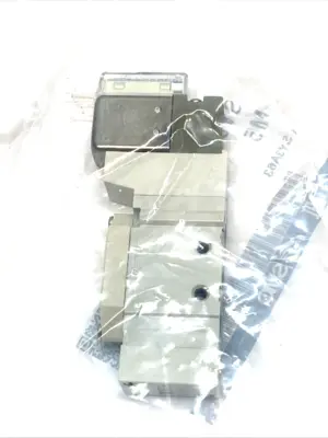 NEW SMC 5-PORT SOLENOID VALVE 24 VDC M5