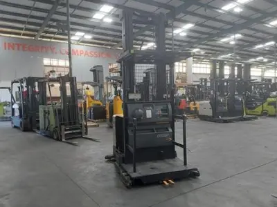 USED 2019 CROWN SP4050-30