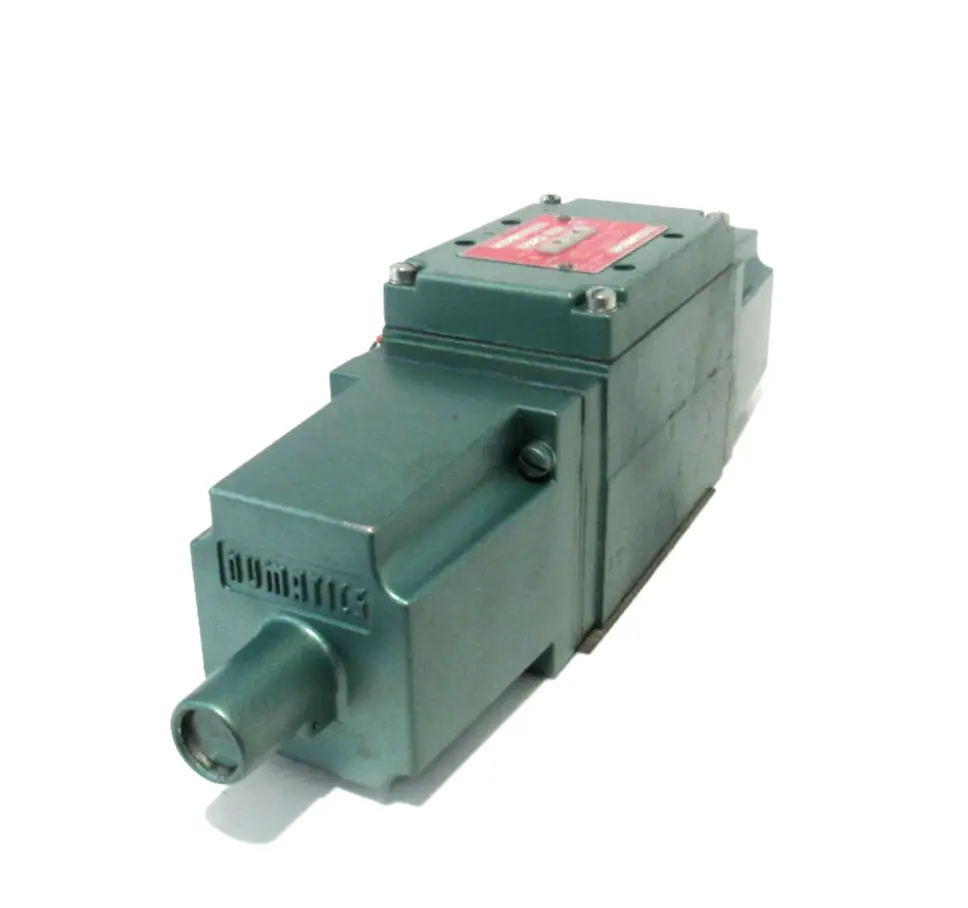 NEW NUMATICS 33DSA500F SOLENOID VALVE 3 DSA5 F