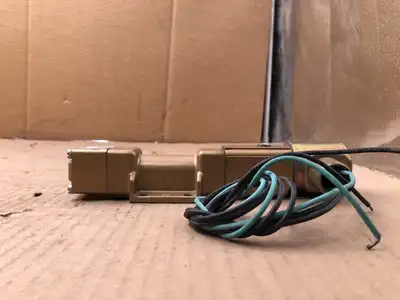 Versa Products VSG-4332-31-120V60 4-Way Solenoid Valve 40-175PSI 12W
