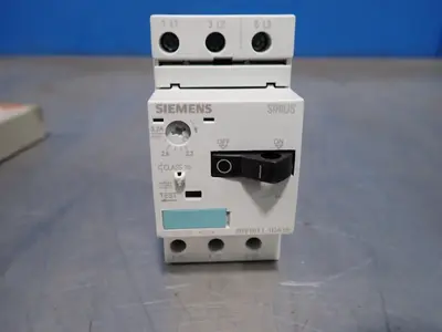 NEW SIEMENS 3RV10111DA10