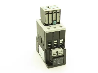 Siemens 3RT1926-1BC00 3RT1035-1AK64 Motor Starter Contactor 40HP 600V 3PH