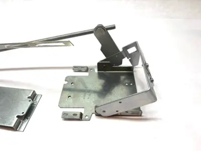 USED ALLEN-BRADLEY DISCONNECT HANDLE AND MECHANISM