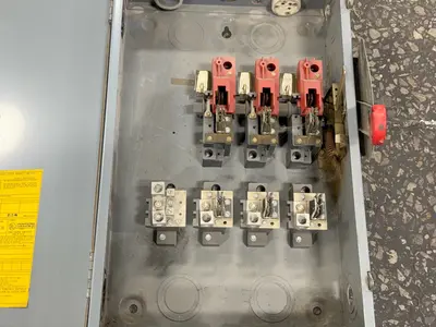 Used CUTLER HAMMER DG324NGK Disconnects Ohio US | HGR 24 #1186218