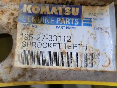 NEW KOMATSU 21M-30-00204