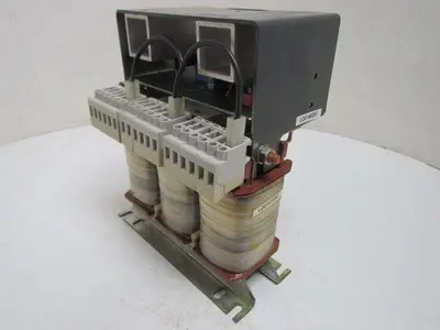 Siemens 4AV3002-2EB00-0A Power Supply 3 Phase 200-600VAC 24VDC 10 Amp SIDAC-S