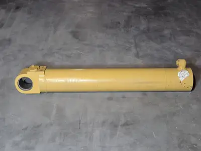 NEW CATERPILLAR 114-8132