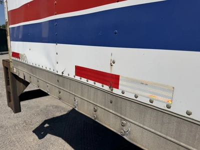 Used 2005 INTERNATIONAL 4300 SBA4X2 Box trucks Indiana US | Miedema Asset Management Group #1414578