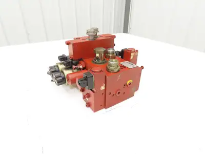 Linde BR 335 Hydraulic 3-Spool Forklift Mast Control Valve Removed From E18C-02