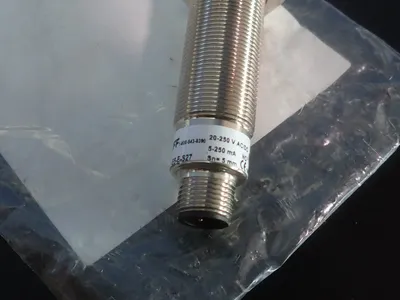 NEW BALLUFF BES025R