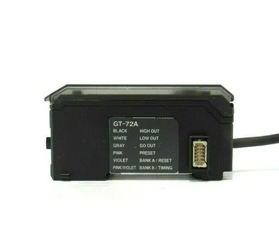 NEW KEYENCE GT-72A GAUGE SENSOR GT72A