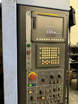 Used 2010 DOOSAN DNM 400 Vertical Machining Centers CZ | Amaron s.r.o. #1056727