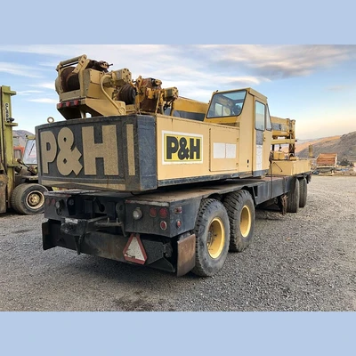 USED 1975 P&H T-300