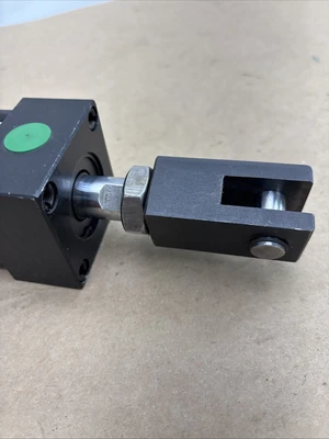 NEW Numatics P7EF-12A1C-AAA0B