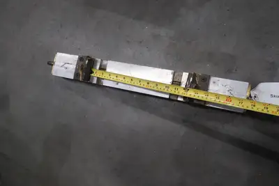 2' Track Holder