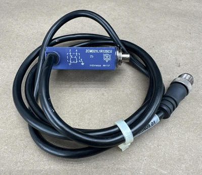 USED Telemecanique ZCMD21L1R12SCU