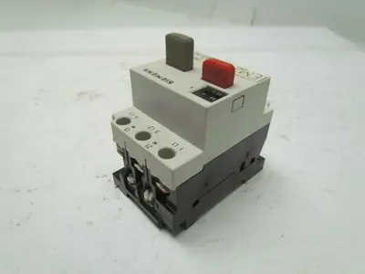 Siemens 3VE1015-8HU00 Motor protector starter 2-3.2Amp 3 pole 660V