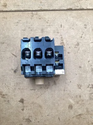 Square D 100A 240V 3 Pole Plug-On Circuit Breaker; QO31005274 -NIB