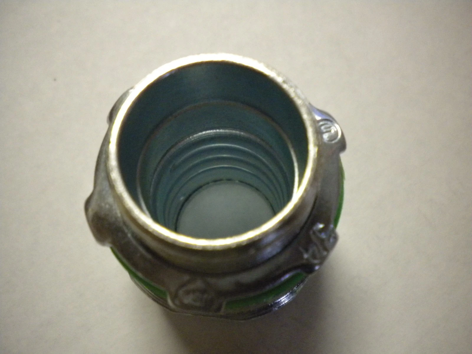 WATER TIGHT FLEXLINE ELECTRICAL BOX CONNECTOR