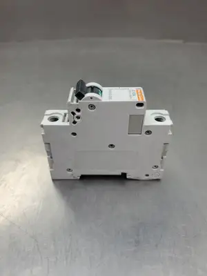 USED Merlin Gerin C10A Multi9 C60 Circuit Breaker, 277VAC/65VDC, 10A (24432)