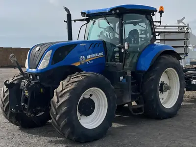 USED 2016 NEW HOLLAND T7.260