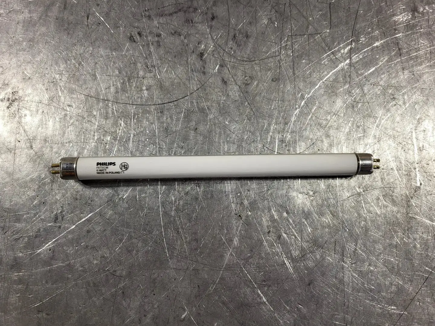 NEW PHILIPS F6T5/CW