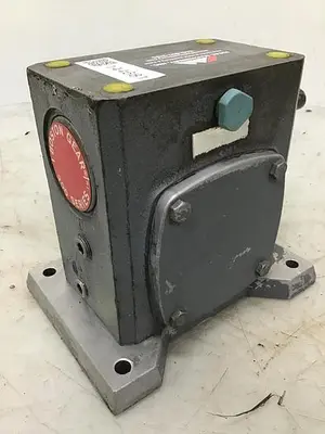 USED BOSTON GEAR 300 SERIES