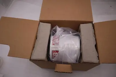 NEW IN BOX BRADY B30-25-595-ANSIDA Label Red/White 4.000 In. 6XHA0 STOCK H96