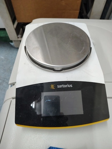 Used SARTORIOUS _UNKNOWN_ Balances California US | Biotech Equipment Sales #1539519