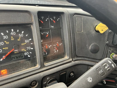 Used 2003 VOLVO VHD 6X4 Dump trucks Michigan US | Miedema Asset Management Group #1414287