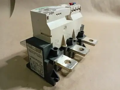 NEW SCHNEIDER ELECTRIC LR9F7375