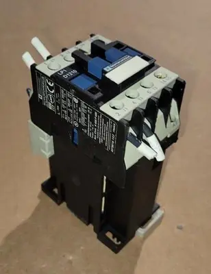 USED TELEMECANIQUE LP1 D1210