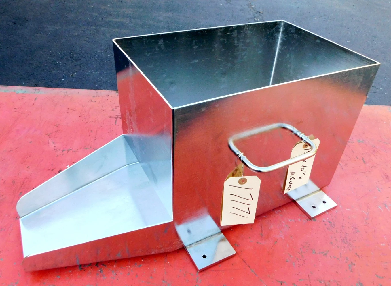 USED SANITARY BULK HOPPER .9 CU/FT