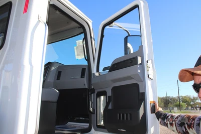 New | in-Stock 2027 MACK MD7 Rolloff Trucks Texas US | Roll Off Truck World #1491925