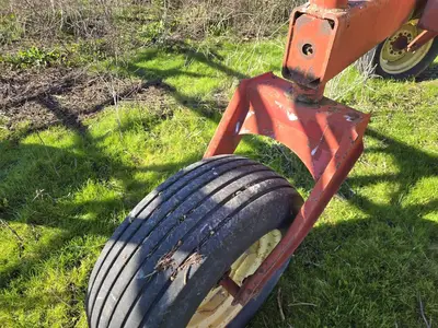USED 1990 NEW HOLLAND 1118