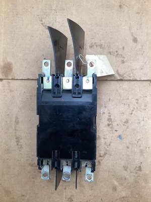Fuji Electric BU-ESB3015 15A Circuit Breaker; 56271144; 15A 600V 3 Pole
