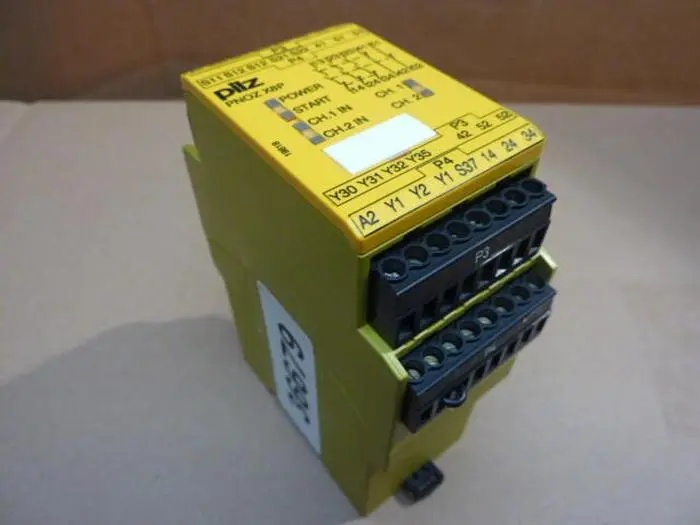 USED PILZ PNOZX8P24VDC3N/O2N/C2SO
