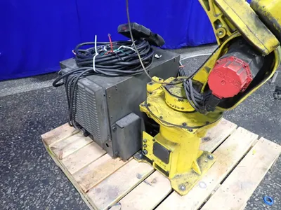 Used 2000 FANUC ARC MATE 100I Robots Ohio US | HGR 24 #1266328