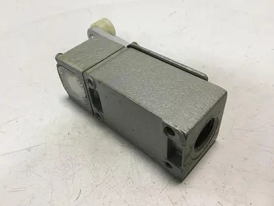 USED TELEMECANIQUE C2JK05