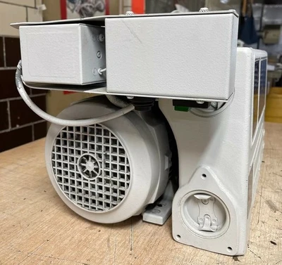 USED Oerlikon Leybold SV40BI