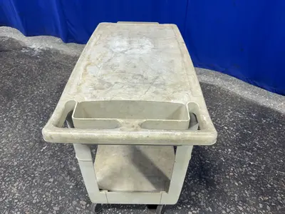 Used RUBBERMAID _UNKNOWN_ Miscellaneous MRO Ohio US | HGR 24 #1244734