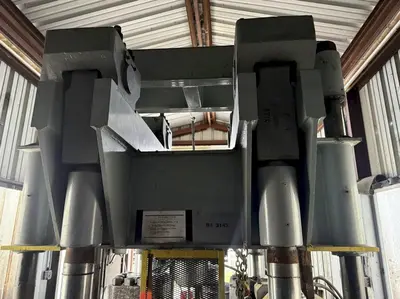2000 TON HEAVY DUTY 4-POST HYDRAULIC STRAIGHTENING PRESS. STOCK # 0543726