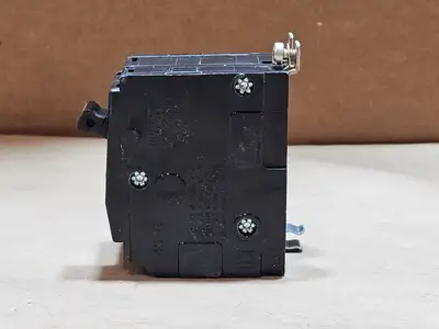 Used SQUARE D QOB215 Switchgears British Columbia CA | Lenmark #1438630