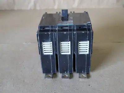 Used SIEMENS BQD3100 Switchgears British Columbia CA | Lenmark #239035
