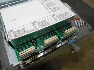 Trane BMTU000AAAS711111100200 Universal PCM Programmable Control Module Used