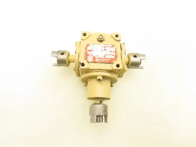 Hub City 0220-21101 M3 Right Angle Gear Drive 1:1 Reducer 5/8" Dual Shaft