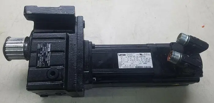 Used LENZE MCS 09F38-RS0P1-B14N-ST5S00N-R0SU Motors (misc) | ND Industrial Surplus #1223499