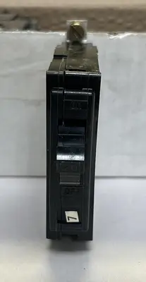 Used SQUARE D QOB120 Switchgears Ohio US | Surplus Asset Holdings #1185428